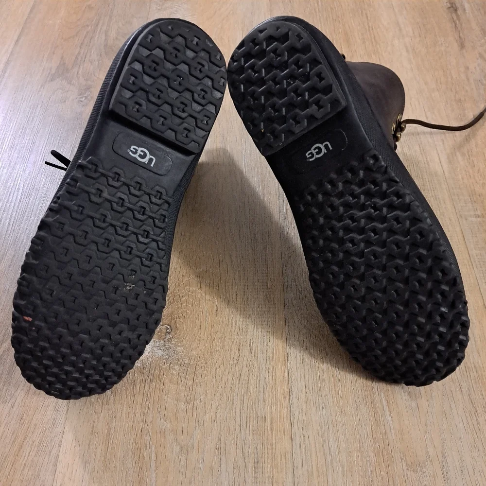 UGG stylish brown